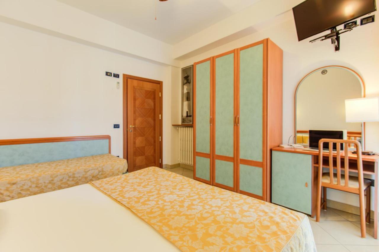 Hotel Nanni Bellaria-Igea Marina Esterno foto