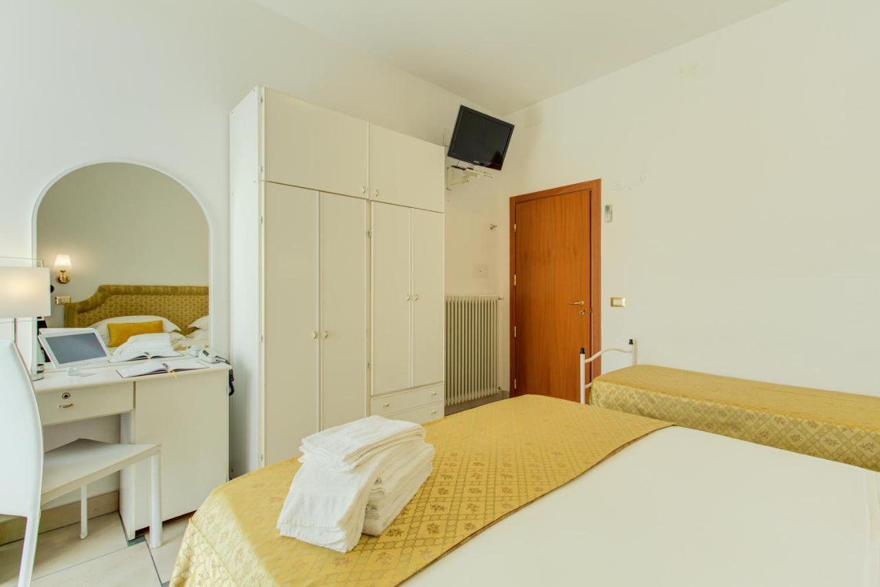 Hotel Nanni Bellaria-Igea Marina Esterno foto