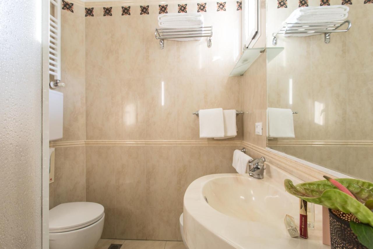 Hotel Nanni Bellaria-Igea Marina Esterno foto